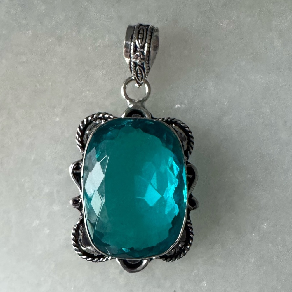 NWOT Sundance The Great Blue Pendant, Blue Topaz, Sterling Silver